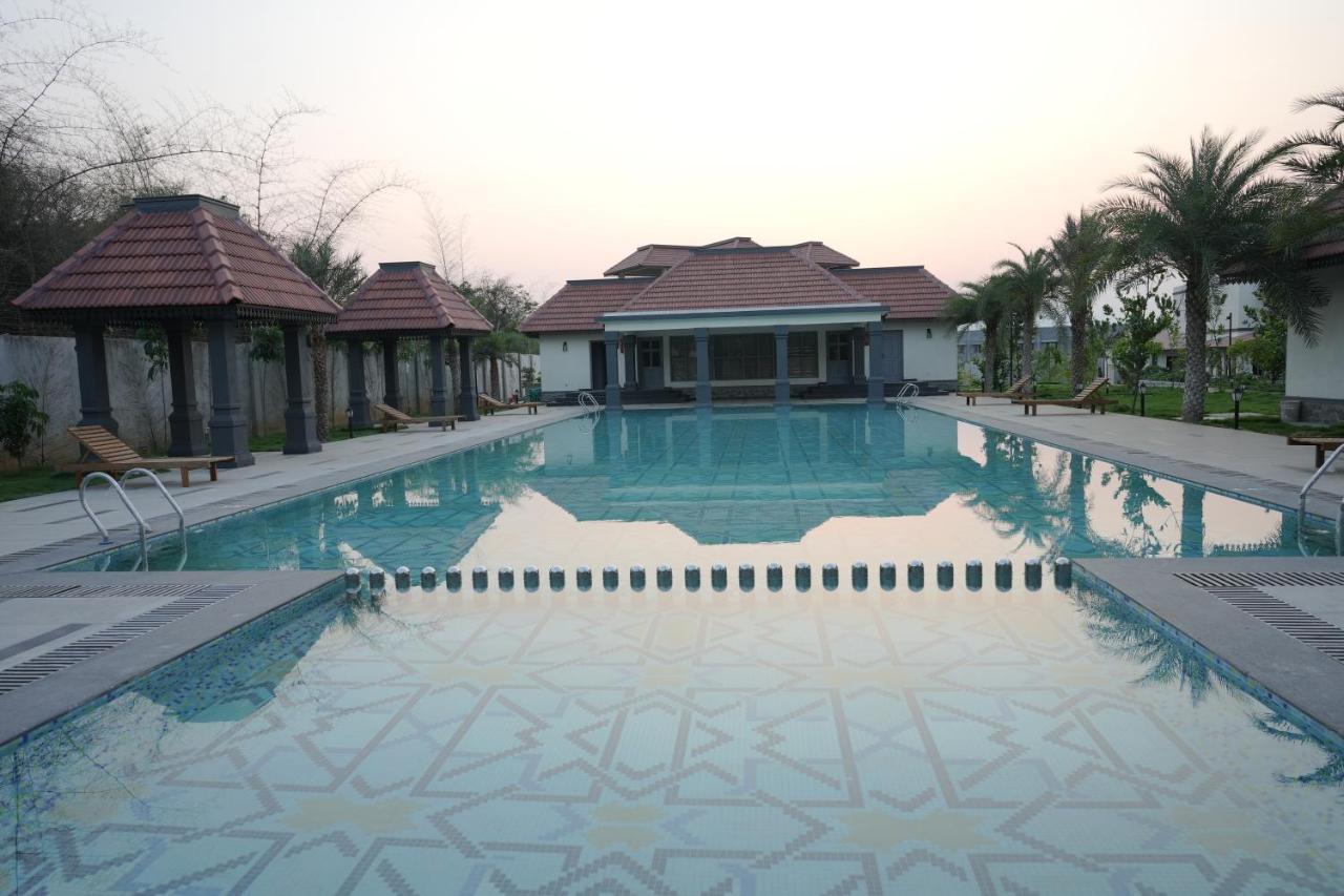 Hibis By Sparsa Vellore Bagian luar foto