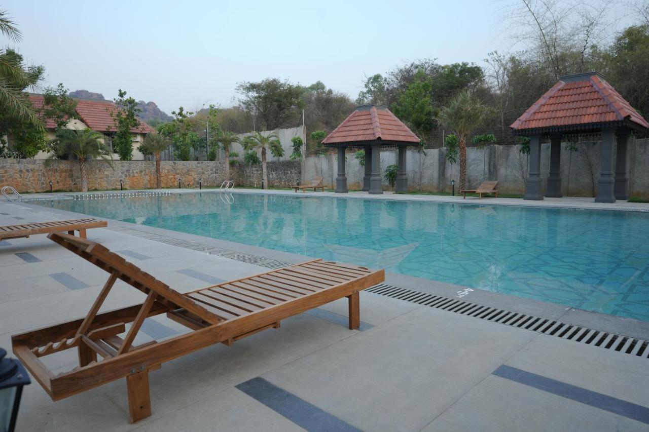 Hibis By Sparsa Vellore Bagian luar foto