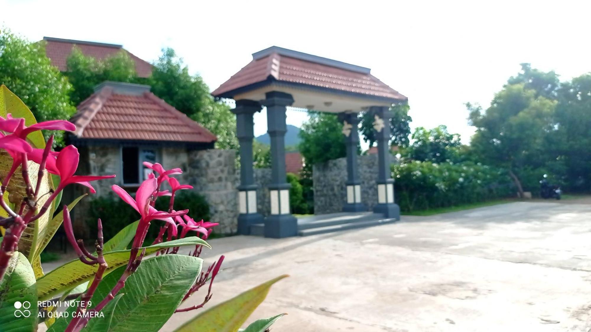 Hibis By Sparsa Vellore Bagian luar foto